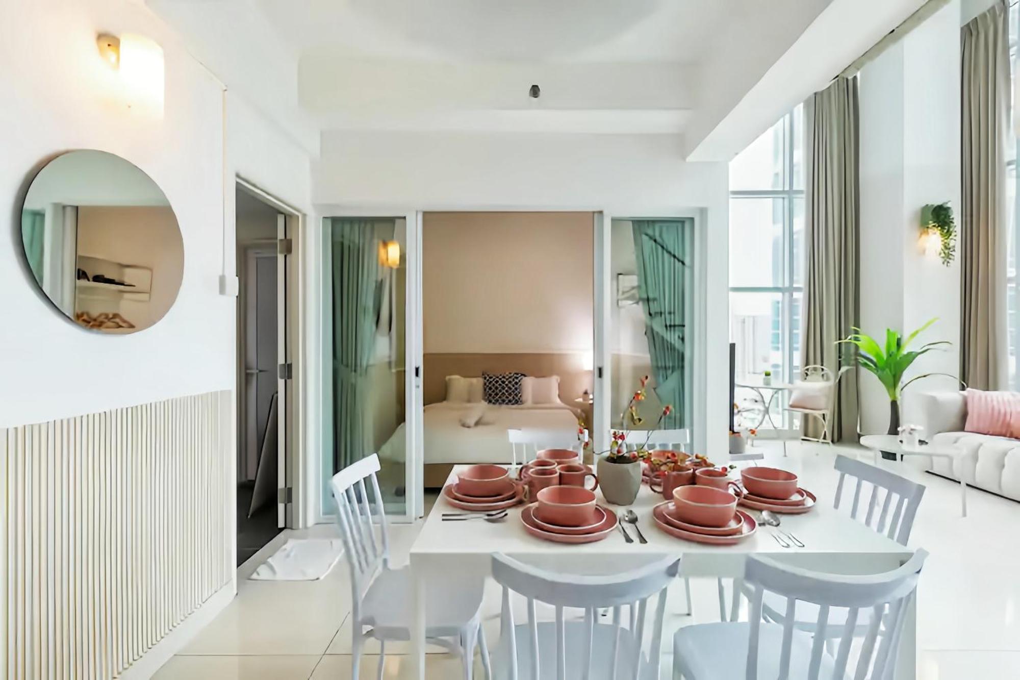 Maritime Seaview Suites Penang George Town  Kültér fotó